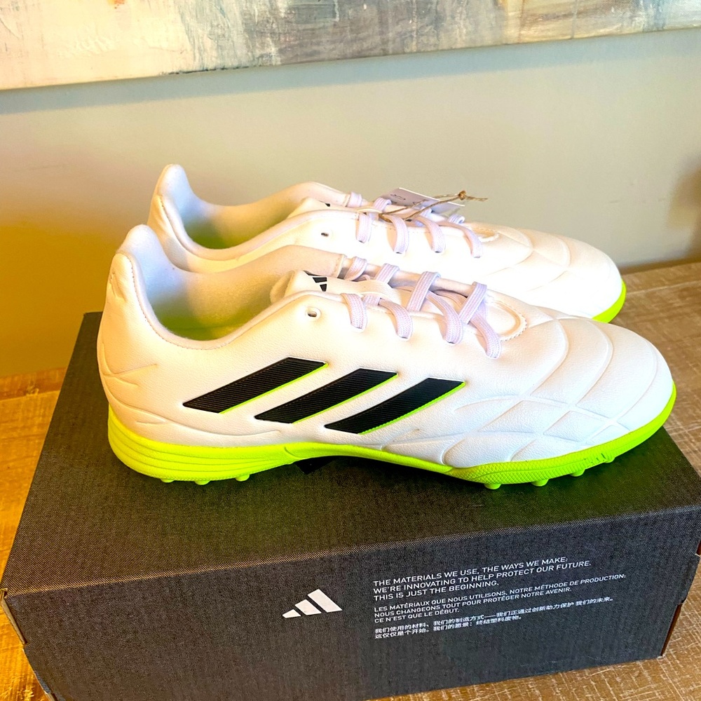 COPY - Adidas soccer sneakers boys 6 cleats